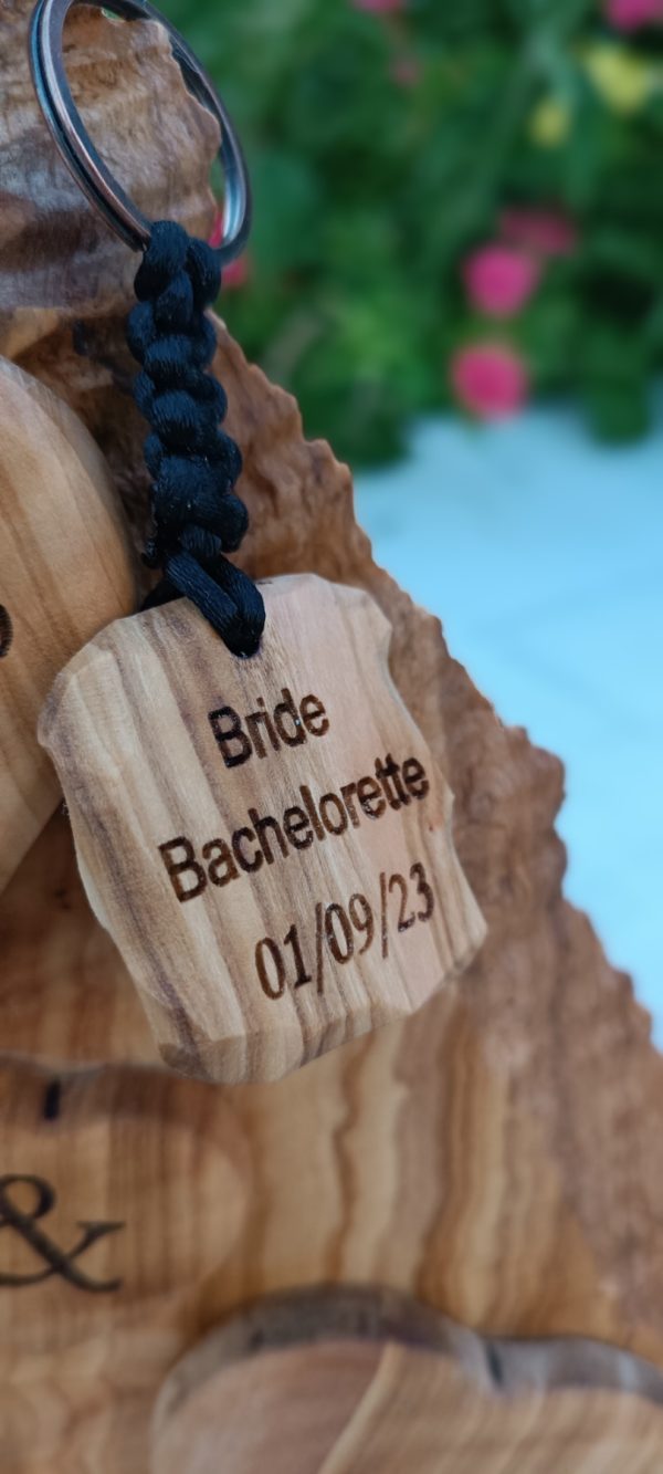 Ξύλινο μπρελόκ ελιάς "TEAM BRIDE" - Image 3